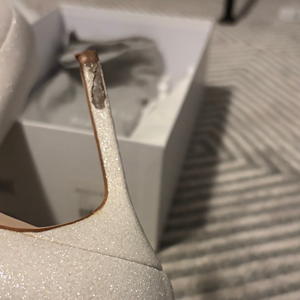 Manolo Blahnik Sparkling Ivory Pointed-Toe Pumps - Picture 7 of 7